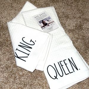 2pk Rae Dunn “Queen and King” kitchen towels